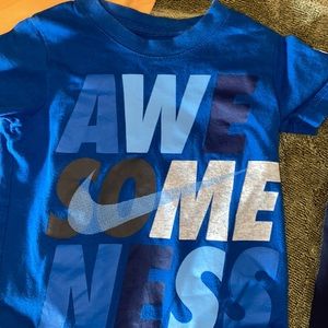 Nike toddler size 3t 4 shirts great condition